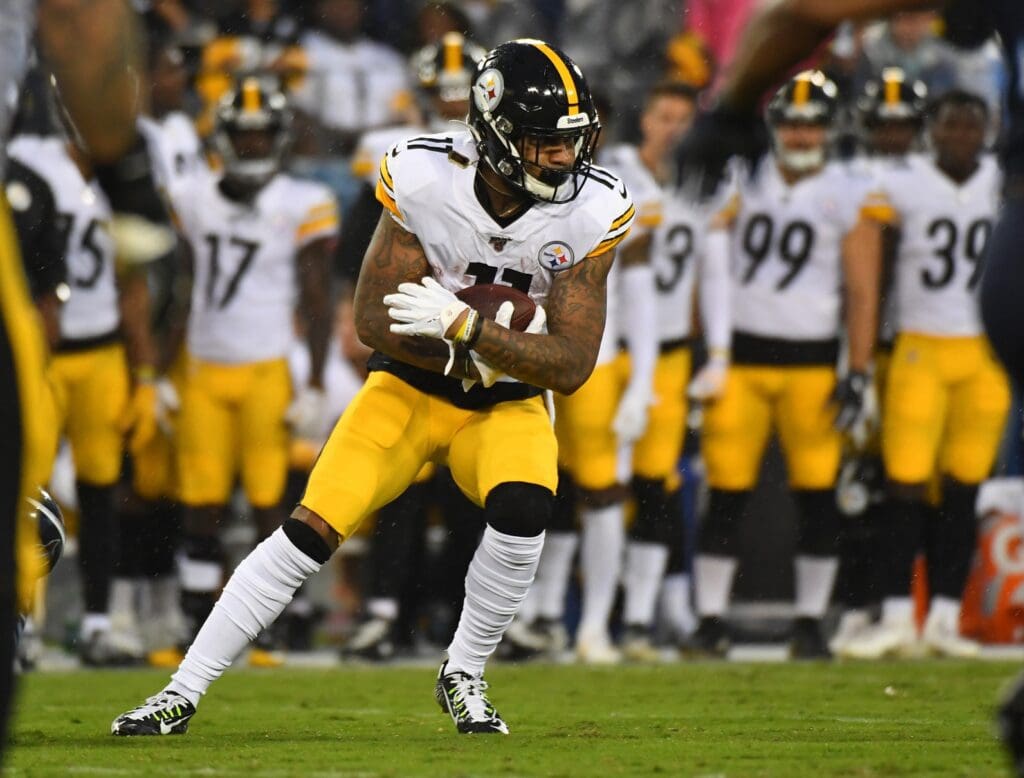 Aug 25, 2019; Nashville, TN, USA; Pittsburgh Steelers wide receiver Donte Moncrief (11) after a catch during the first half against the Tennessee Titans at Nissan Stadium