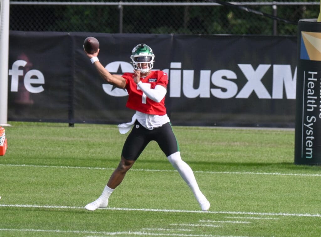 Jul 23, 2025; Florham Park, NY, USA; New York Jets quarterback Justin Fields (7) participates in a drill during training camp at Atlantic Health Jets Training Center.