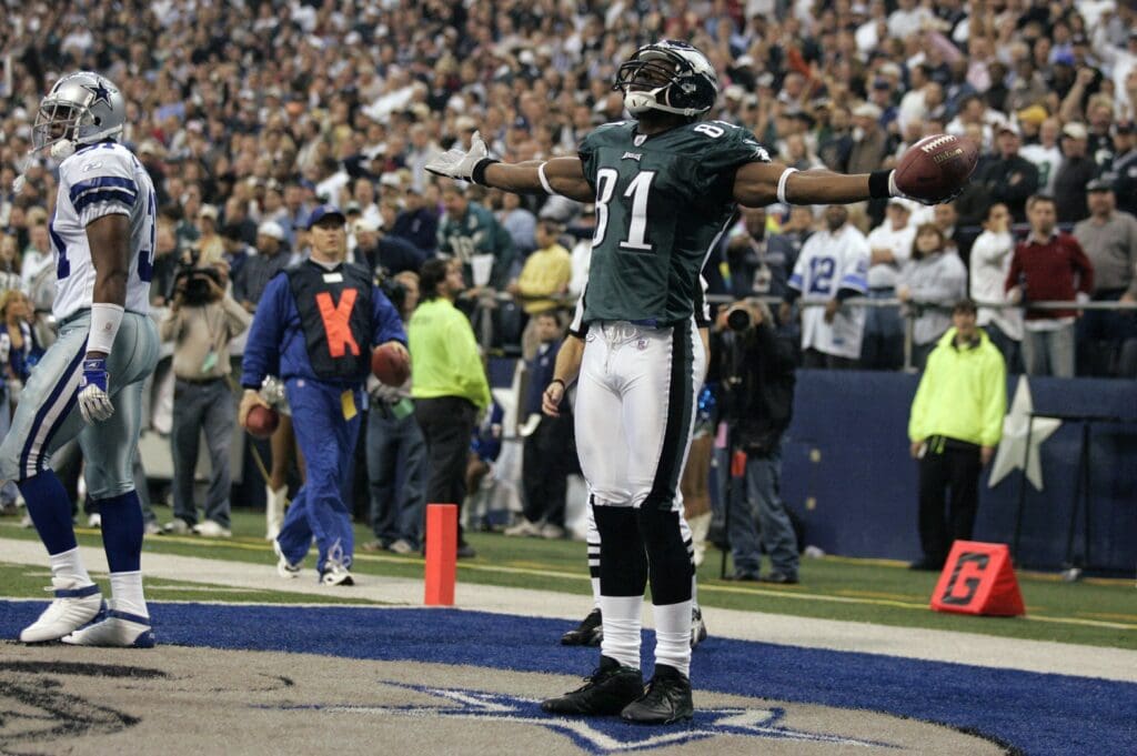 Nov. 15,2004; Dallas,TX USA; Philadelphia Eagles wide receiver Terrell Owens #81 celebrates his second TD against the Dallas Cowboys during the first half of the game at Texas Stadium.