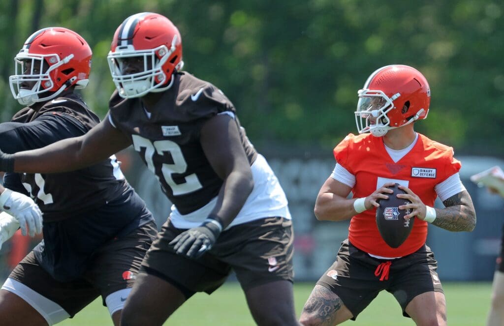 Cleveland Browns quarterback Dillon Gabriel looks to pass during practice at minicamp June 11, 2025, in Berea, Ohio.