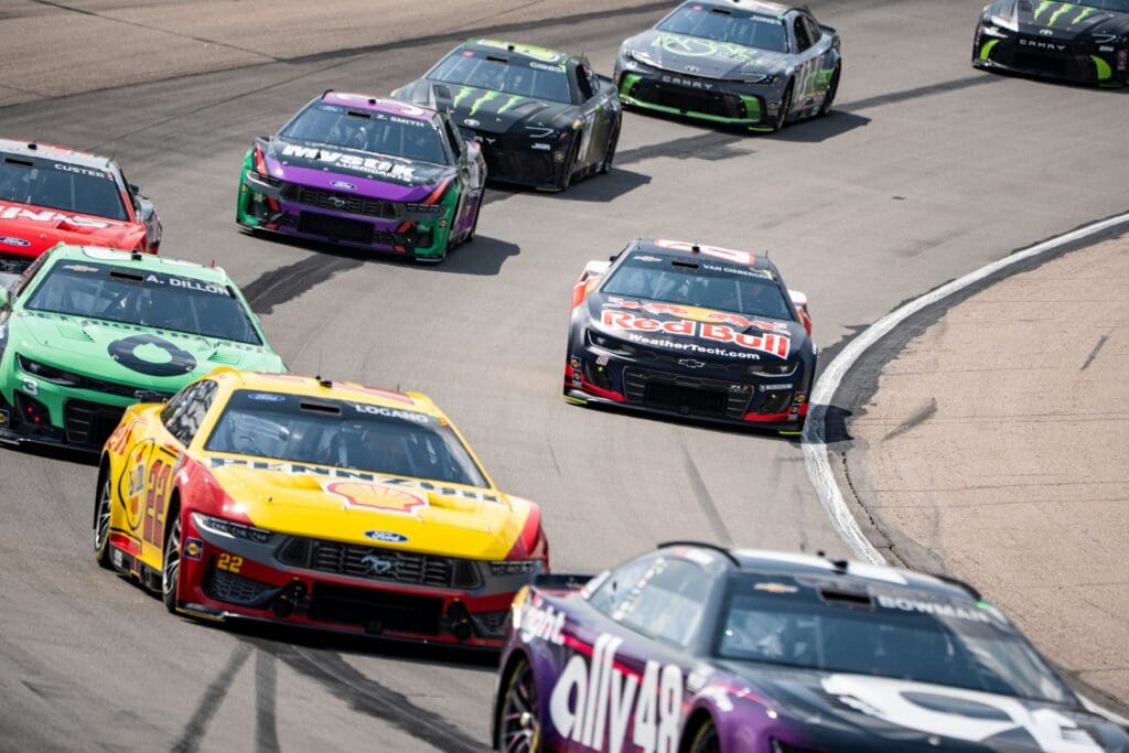 Shane Van Gisbergen (88) drives on the low line during the NASCAR Cup Series Iowa Corn 350 on Aug. 3, 2025, at Iowa Speedway in Newton, Iowa. William Byron (24) finished the race first.